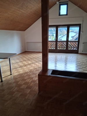 Vermiete doppelstöckige Singlewohnung in Gisingen