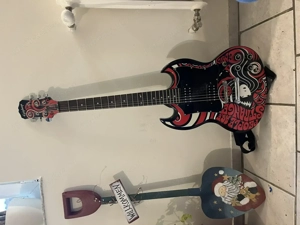 E Gitarre- Emily the Strange Bild 4