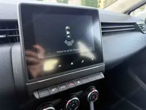 Renault Clio Bild 11