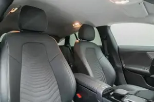 Mercedes-Benz CLA 200 d Shooting Brake LM KAM SpurW SpurH  LED Bild 9