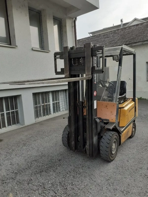 Jungheinrich Stapler DFG 16 Gabelstapler mit Seitenverschub Bild 9