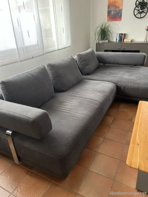 gut erhaltene Couch Bild 2
