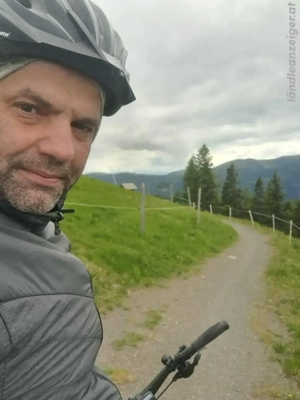 4150 Suche bewegte Frau für Freudschaft  Beziehung  Bild 2