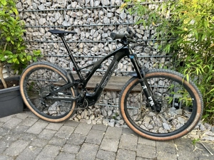 Specialized Levo SL Expert Carbon E-Mountainbike  Bild 3
