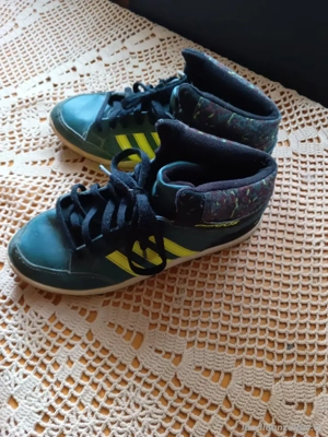 Adidas Turnschuhe 37
