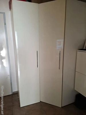 schrank garderobe. Gratis