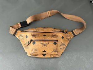 MCM FURSTEN MEDIUM - Gürteltasche - Cognac