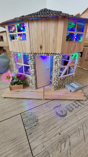 Selbst gebasteltes Miniaturhaus Bild 3