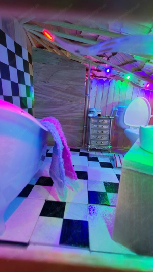 Selbst gebasteltes Miniaturhaus Bild 4