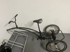 Tandem-Fahrrad-Anhänger zu verschenken 