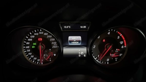 Mercedes-Benz CLA-Klasse 220d 4MATIC 7G-DCT SB Kombi  Bild 2