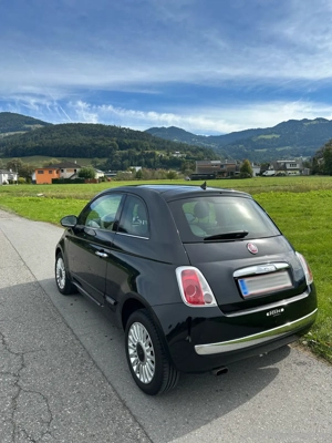 Fiat 500 0.9 TwinAir Turbo 85 Lounge Klein-  Kompaktwagen Bild 2
