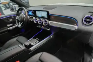 Mercedes-Benz GLB 220 d 4MATIC SpurW ParkAss. SpurH Navi Pano Bild 8