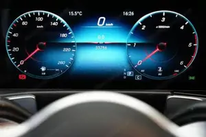 Mercedes-Benz GLB 220 d 4MATIC SpurW ParkAss. SpurH Navi Pano Bild 5