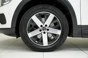 Mercedes-Benz GLB 220 d 4MATIC SpurW ParkAss. SpurH Navi Pano Bild 4