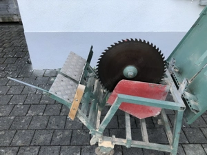 Holzspalter und Kreissäge mit Wippfunktion für Brennholz  Bild 9