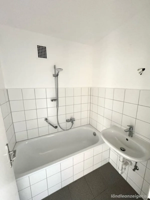 Helle 2-Zimmer-Wohnung mit Seeblick   Toplage in Lochau (63 m ) Bild 3