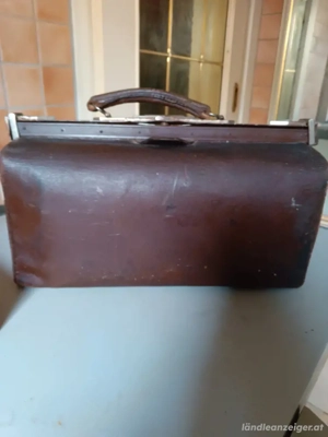 Arzttasche uber 100Jahre alt