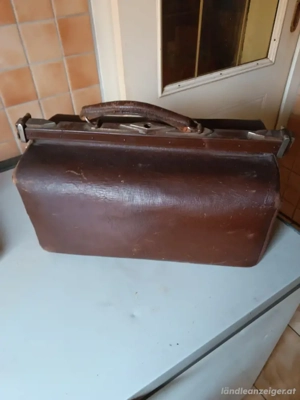Arzttasche uber 100Jahre alt Bild 2