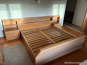 Holzbett zu vergeben Bild 2