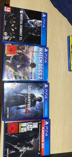 PlayStation 4 mit 1 tb Speicher Controller und 5 spielen