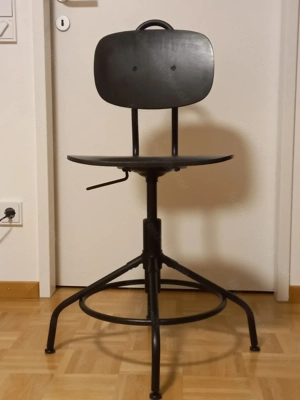 Zeichenhocker aus Holz