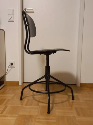 Zeichenhocker aus Holz Bild 2