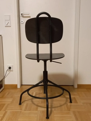 Zeichenhocker aus Holz Bild 3