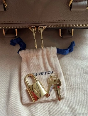 Louis Vuitton Schloss von Speedy 25 neu.