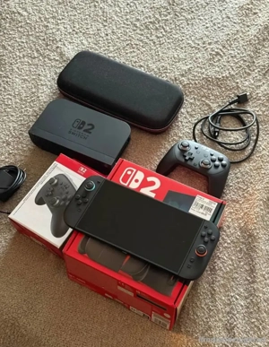 Nintendo Switch 2 mit dem Nintendo Switch 2 Pro Controller. Bild 2