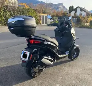 Piaggio MP3 310 Sport Bild 4