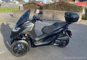 Piaggio MP3 310 Sport Bild 2