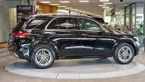 Mercedes-Benz E 300 Bild 12