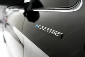 Mercedes-Benz eVito 129 Tourer PRO Lang SpurH ACC KlimaA SpurW Bild 13