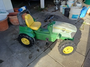 Traktor mit Anhänger und Seilwinde Bild 5