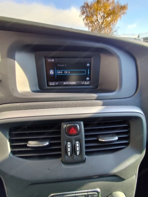 Volvo V 40D2 Cross Country Bild 7