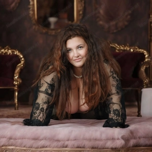 Frau Patricia-Entspannung im Rhythmus des Ozeans-Die hawaiianische Lomi Lomi Massage. Bild 3