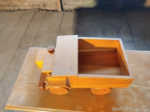 Spielzeug LKW-Kipper (Massivholz) Bild 2