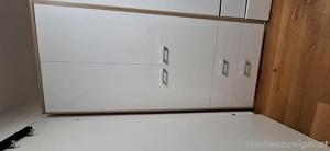 Kleiderschrank Bild 3