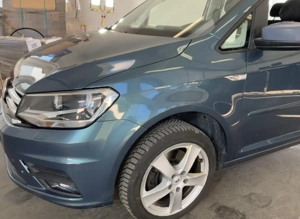 Volkswagen Caddy Maxi 7 Plätzer 4Motion 2.0 TDI Comfortline Bild 3