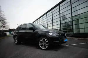 BMW X5 xDrive30d 7 Sitze Bild 3