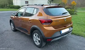 Dacia Sandero Stepway Comfort TCe 90 Limousine Bild 3