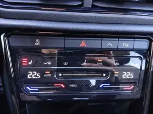 Volkswagen T-Roc Bild 11