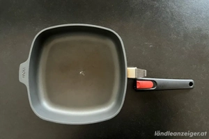 Bratpfanne mit abnehmbarem Griff + Deckel zu verschenken  Bild 2