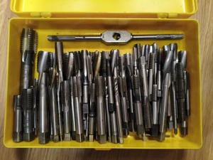 Gewindeschneider Konvolut m. Windeisen (+ Radienlehre gratis dazu)