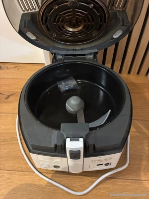 Delonghi MultiFry Heißluftfritteuse Bild 2