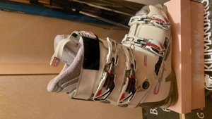 Wintersportartikel Ski und Skischule usw.