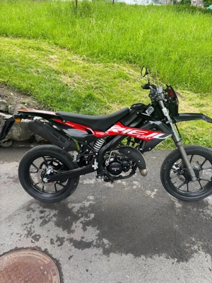 Rieju MRT 50 - Moped mit nur 1000 Km Laufleistung Bild 4