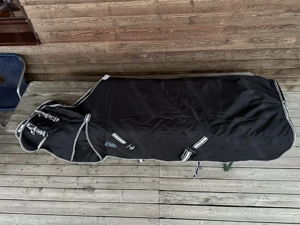 Tough Horse - Übergangsdecke - 135cm - 1200 D Polyester - wasserdicht  Bild 3