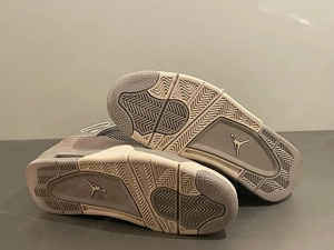 Jordan 4 Frozen Moments  Bild 3